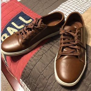 Barely worn air walks size 7.5